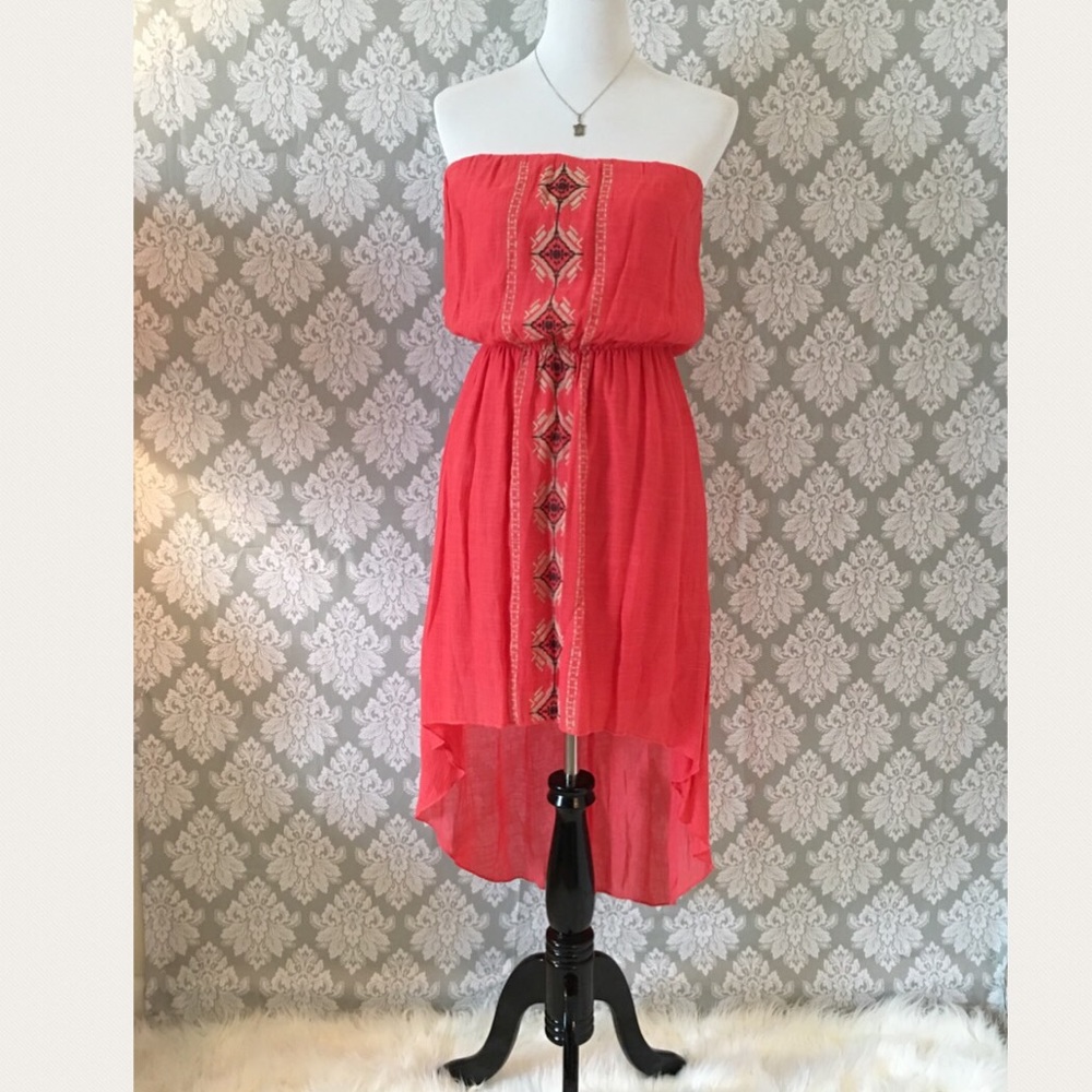 Spring Dress in Coral with sewn in detail